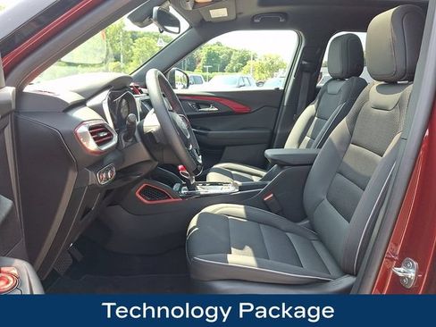 Used 2023 Chevrolet TrailBlazer RS w/ Sun and Liftgate Package AWD/4WD image 2