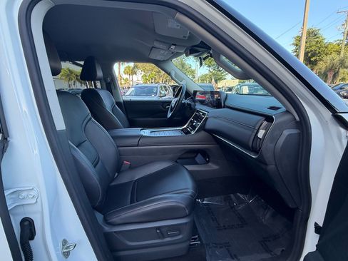 Certified 2026 Nissan Armada SV RWD image 18