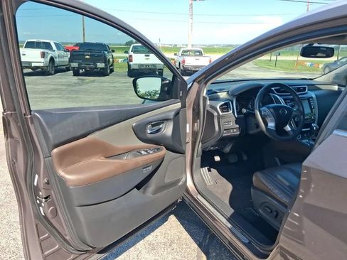 Used 2015 Nissan Murano Platinum w/ Platinum Technology Package FWD image 12