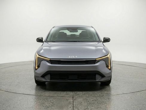 Used 2025 Kia K4 LXS image 2