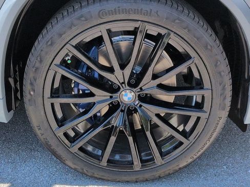 New 2026 BMW X5 xDrive40i w/ M Sport Package AWD/4WD image 11