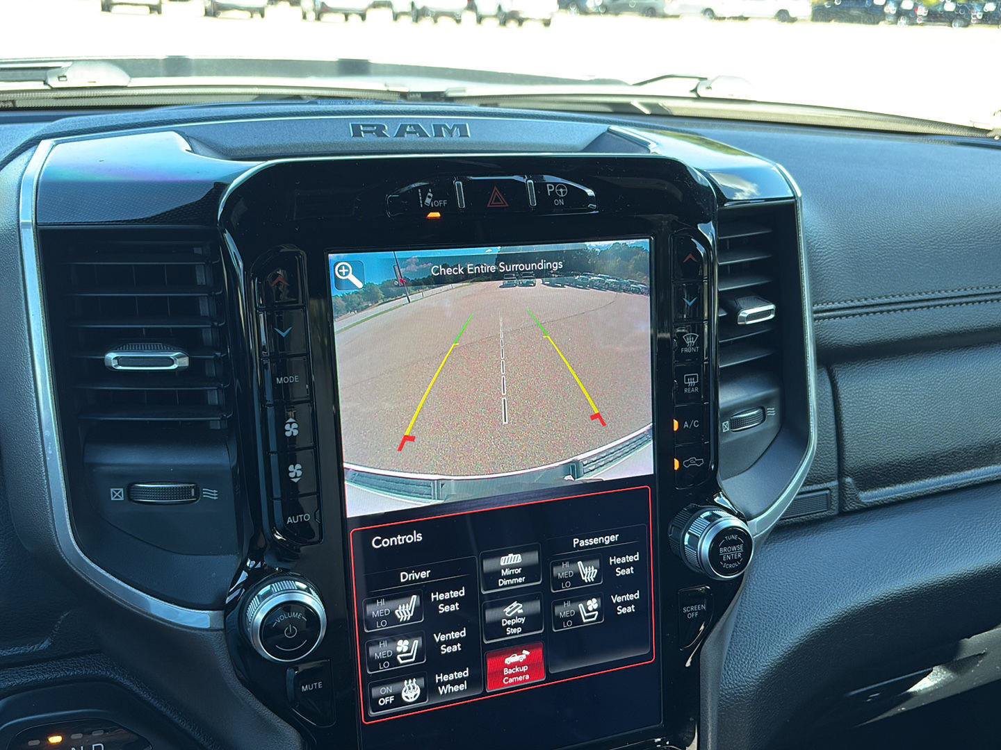 Used 2020 RAM 1500 Laramie AWD/4WD image 14