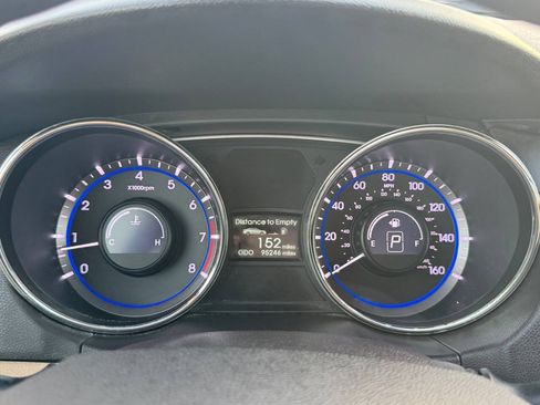 Used 2011 Hyundai Sonata GLS FWD image 9