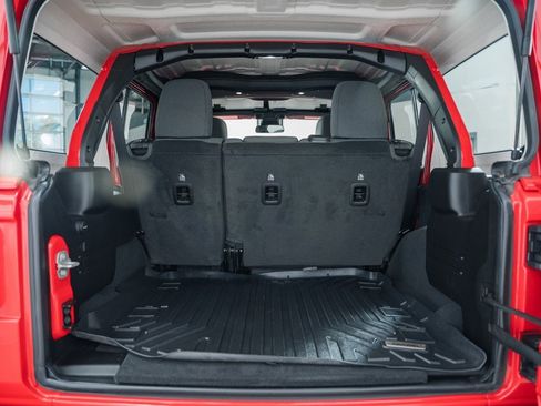 Used 2024 Jeep Wrangler Sahara image 24