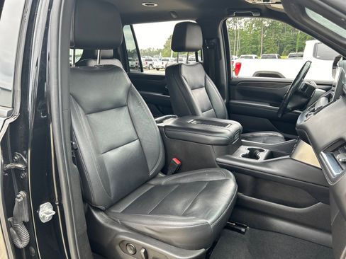 Used 2021 Chevrolet Suburban Z71 w/ Z71 Off-Road Package AWD/4WD image 20