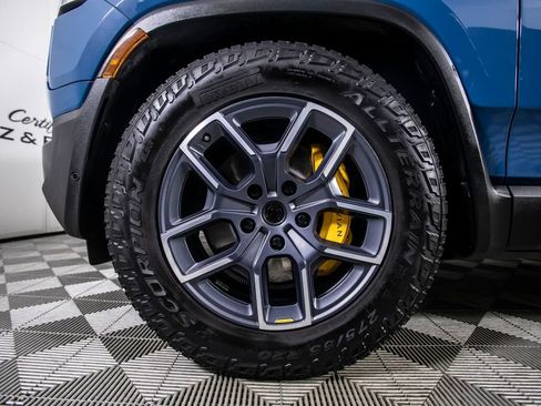 Used 2023 Rivian R1T Adventure image 33