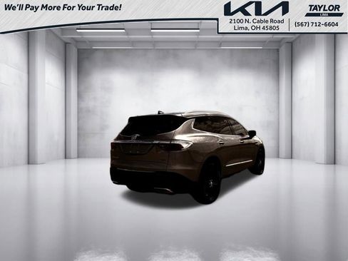 Used 2023 Buick Enclave Essence w/ Sport Touring Edition FWD image 2