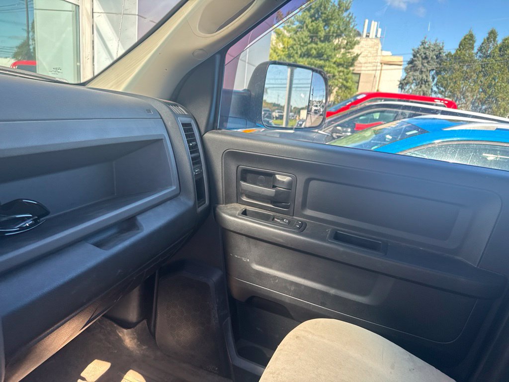 Used 2018 RAM 2500 Tradesman w/ Chrome Appearance Group AWD/4WD image 15