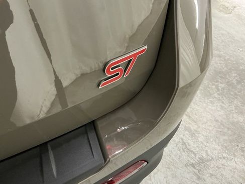 New 2026 Ford Explorer ST w/ Sun And Sound Package image 7