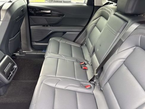 New 2026 Lincoln Nautilus Premier w/ Jet Appearance Package AWD/4WD image 16