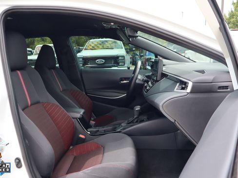 Used 2025 Toyota Corolla SE FWD image 29