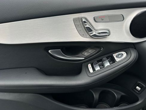 Used 2022 Mercedes-Benz GLC 300 image 25