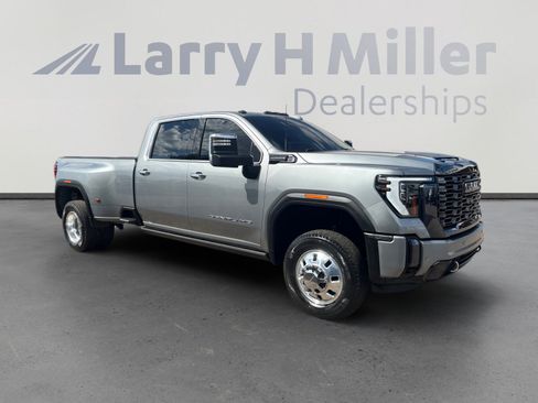 Used 2024 GMC Sierra 3500 Denali Ultimate image 7