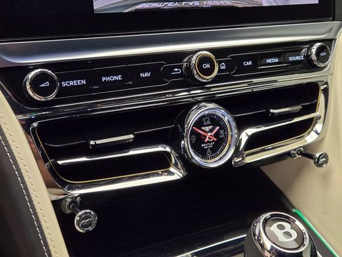 Certified 2024 Bentley Flying Spur W12 AWD/4WD image 39