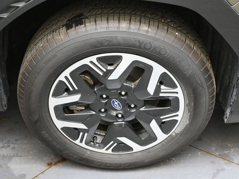 Certified 2025 Subaru Forester Premium AWD/4WD image 10