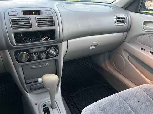 Used 2001 Toyota Corolla LE image 41