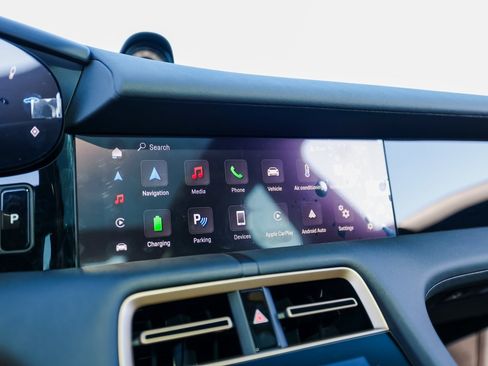 New 2025 Porsche Taycan 4S image 18