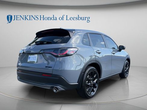 Used 2024 Honda HR-V Sport image 3