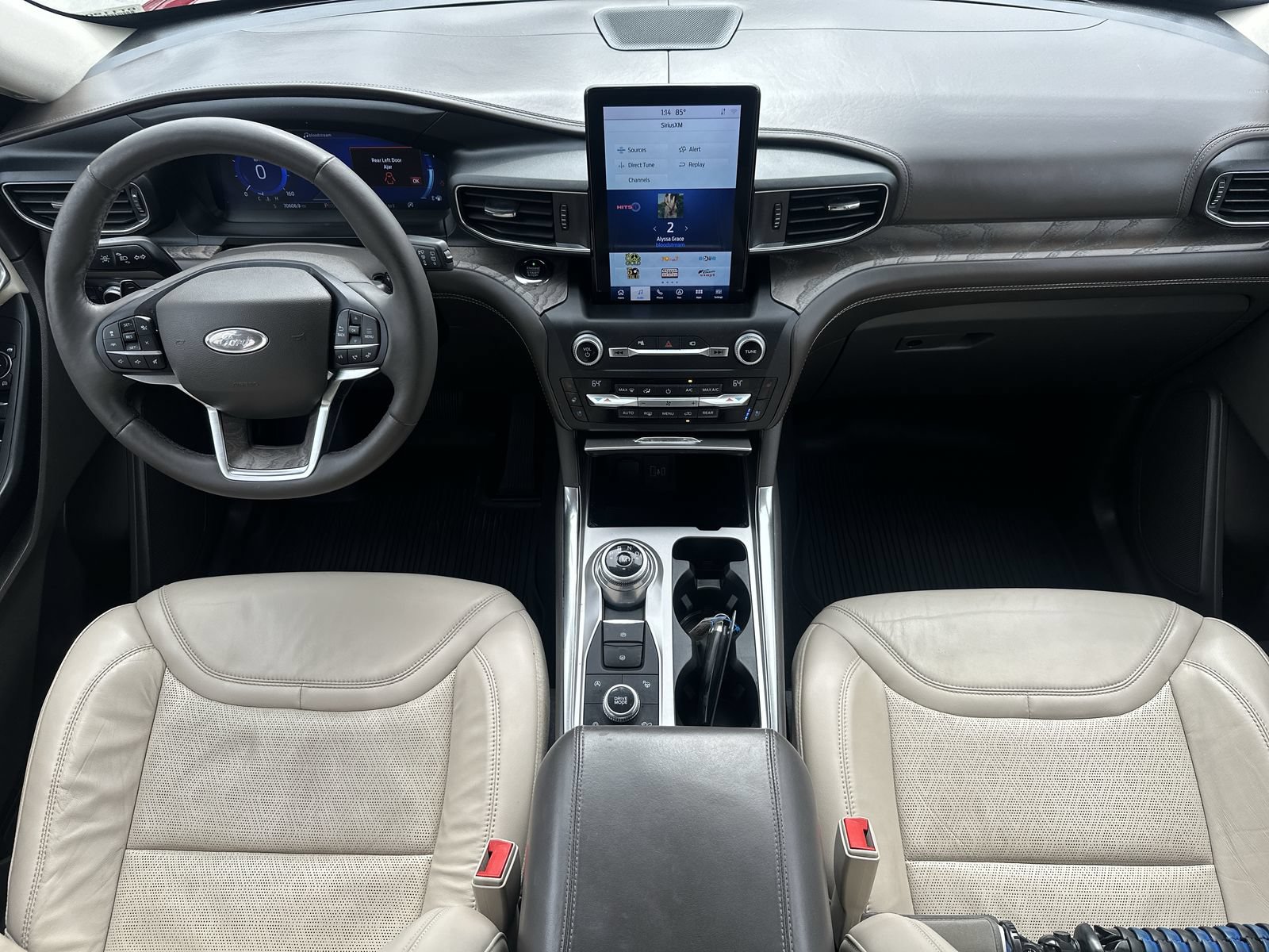 Used 2020 Ford Explorer Platinum w/ Premium Technology Package AWD/4WD image 18
