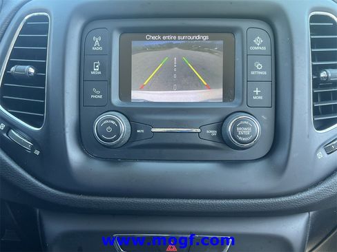 Used 2018 Jeep Compass Latitude image 7