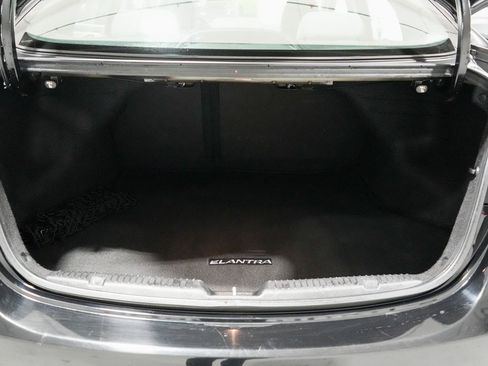 Used 2014 Hyundai Elantra SE w/ Option Group 02 image 35