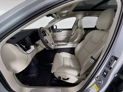 New 2026 Volvo XC60 B5 Ultra w/ Protection Package Premier AWD/4WD image 22