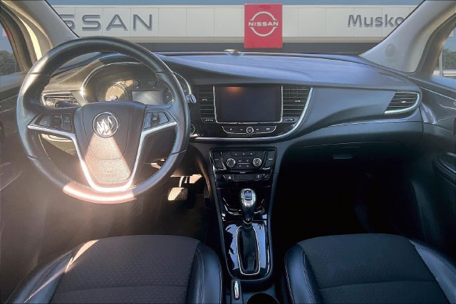 Used 2021 Buick Encore Preferred w/ Safety Package FWD image 7