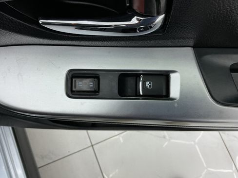 Used 2017 Subaru Crosstrek 2.0i Premium AWD/4WD image 39