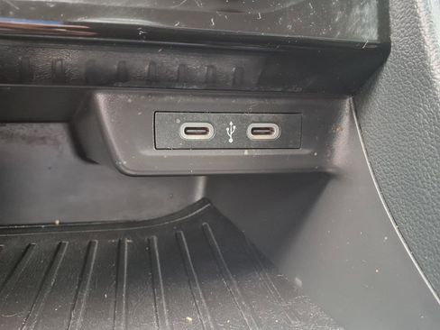 Used 2024 Volkswagen Jetta SE FWD image 15