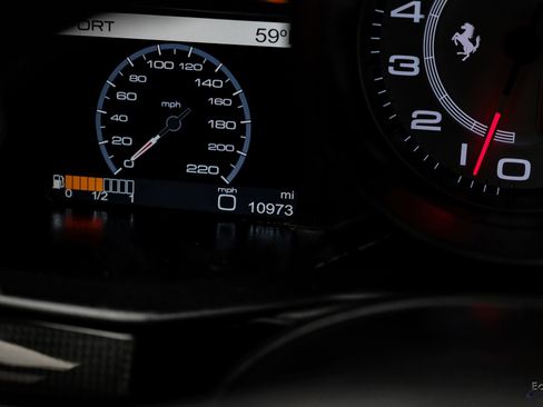 Used 2015 Ferrari 458 Italia Coupe image 79