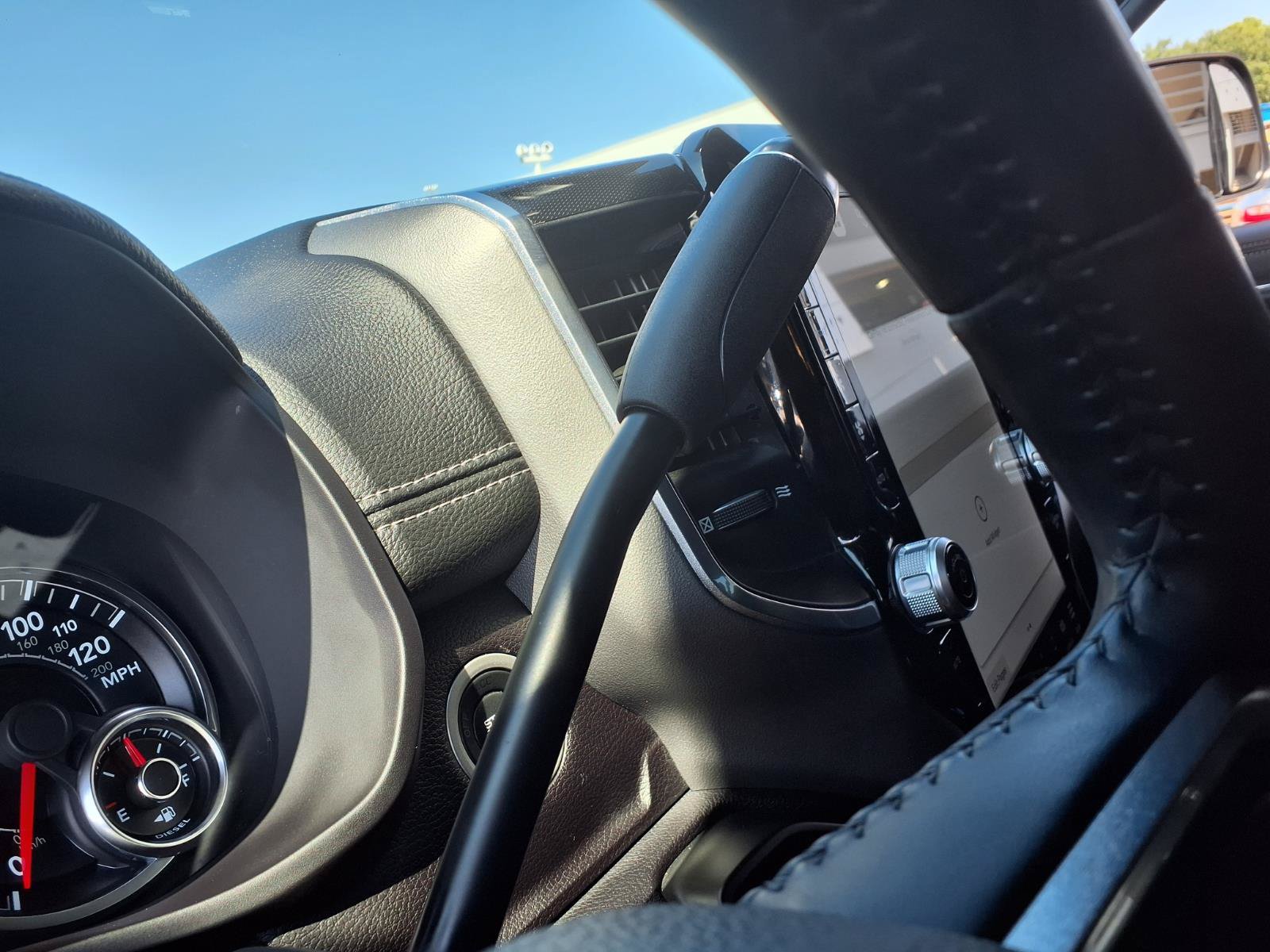 Used 2022 RAM 2500 Laramie w/ Night Edition AWD/4WD image 15