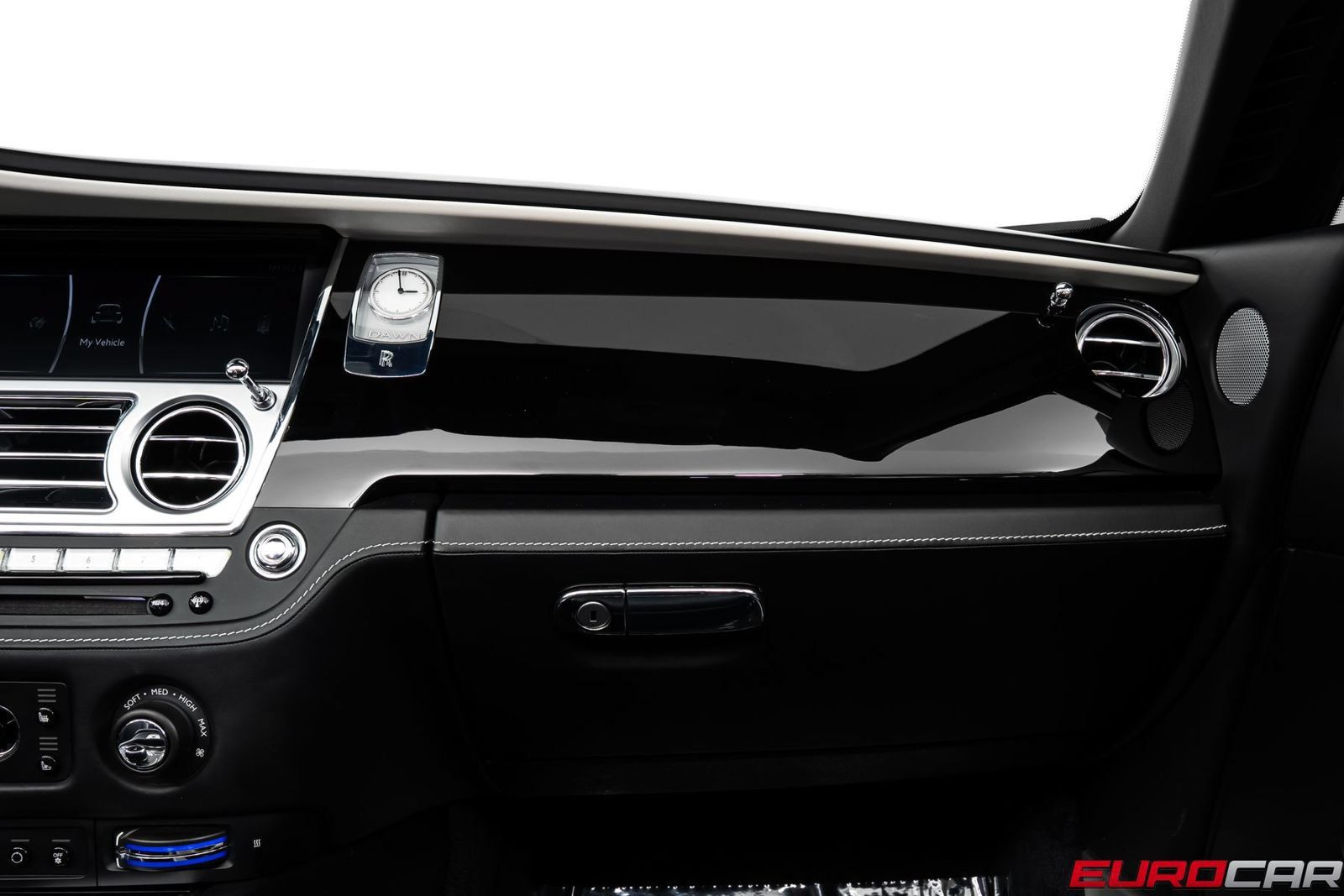 Used 2018 Rolls-Royce Dawn RWD image 34