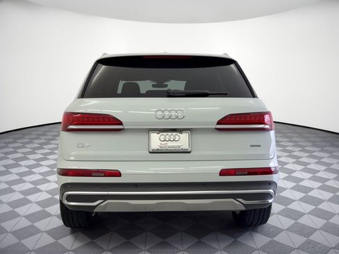 Used 2023 Audi Q7 3.0T Premium Plus w/ Premium Plus Package AWD/4WD image 11