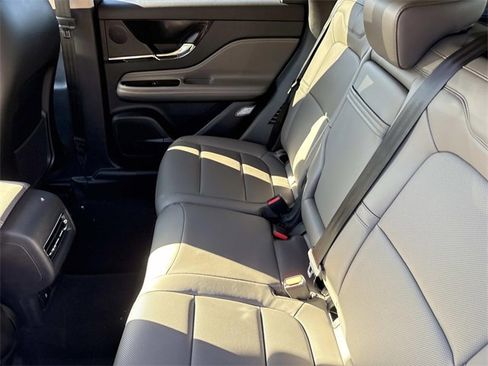 New 2026 Lincoln Corsair Premiere image 18