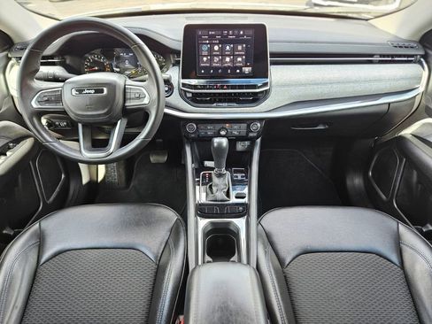 Used 2022 Jeep Compass Latitude image 12