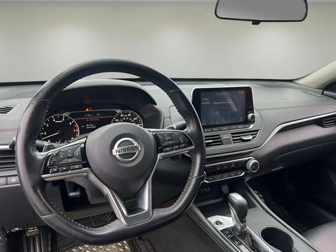 Used 2020 Nissan Altima 2.5 SR FWD image 11
