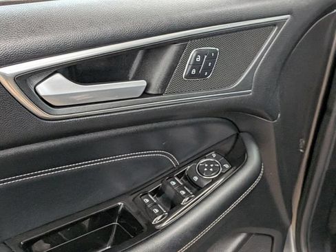 Certified 2017 Ford Edge Titanium w/ Equipment Group 301A AWD/4WD image 15