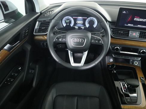 Used 2021 Audi Q5 e Premium image 10