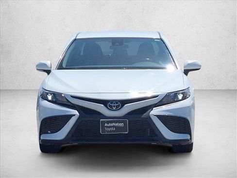 Used 2023 Toyota Camry SE FWD image 2