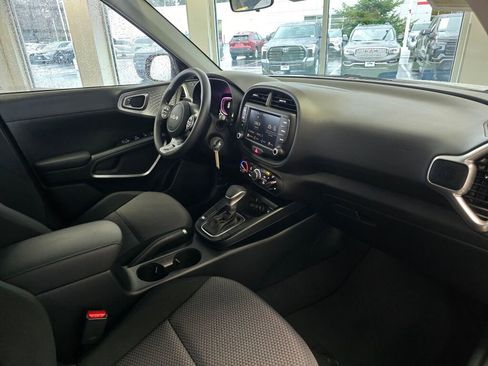 Used 2024 Kia Soul LX w/ Option Group 015 image 44