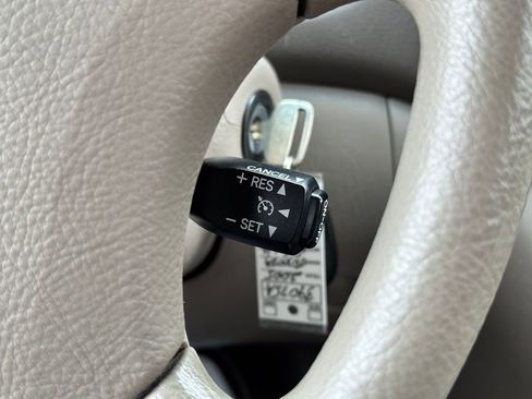 Used 2005 Toyota Sienna CE image 26