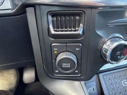 Used 2025 Ford F150 Lariat w/ Equipment Group 501A Mid image 28