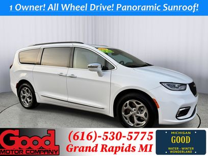 Used 2022 Chrysler Pacifica Limited