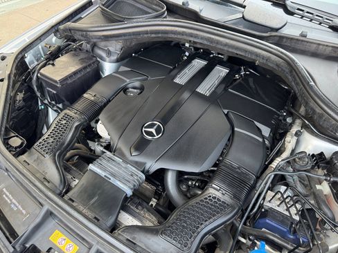 Used 2019 Mercedes-Benz GLS 450 4MATIC image 35