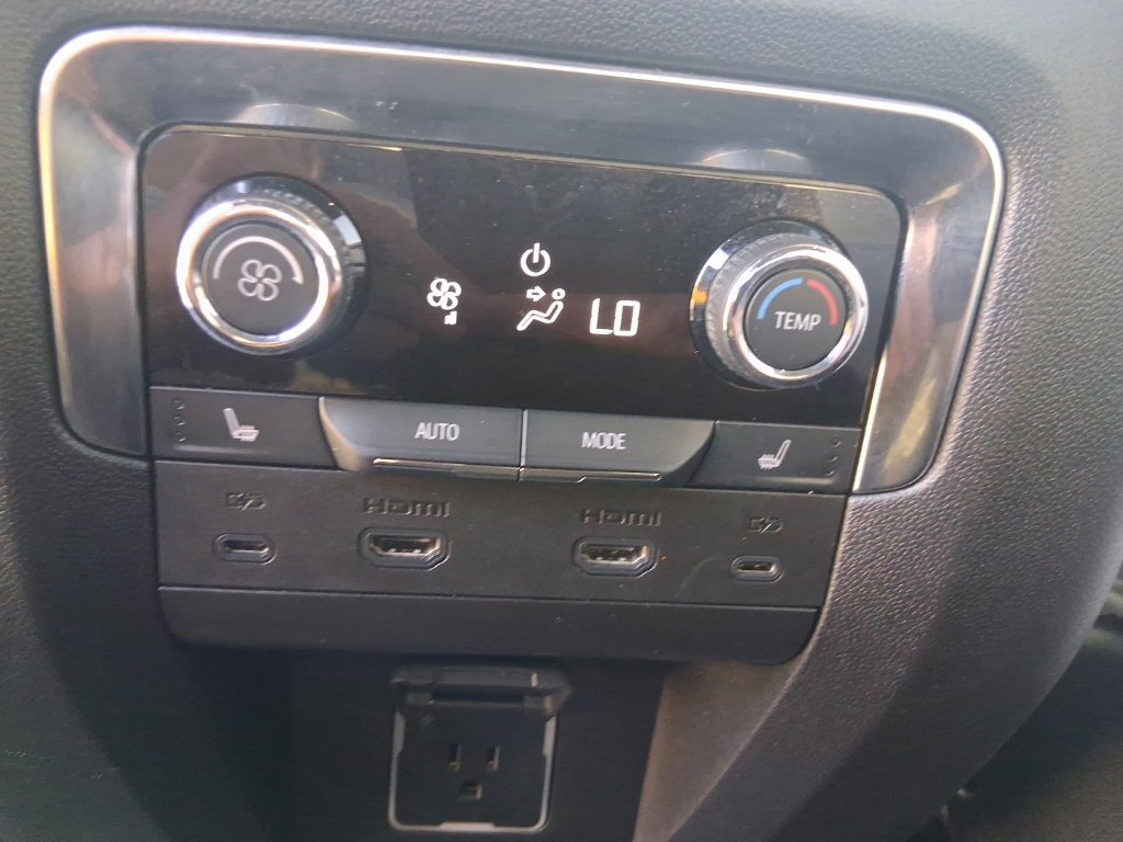 New 2025 Chevrolet Tahoe Premier AWD/4WD image 15