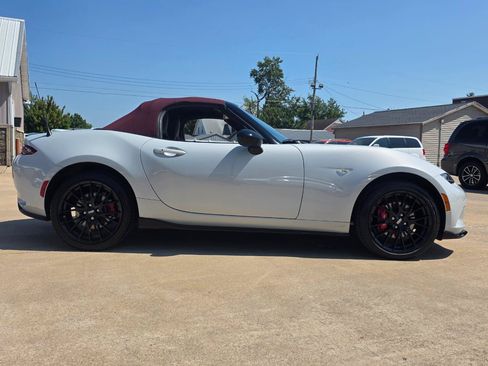 Used 2018 MAZDA MX-5 Miata Club w/ Brembo/BBS Recaro Package RWD image 20