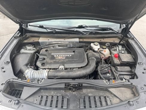 Used 2024 Cadillac XT4 Premium Luxury image 23