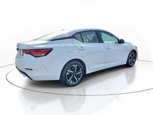 Used 2024 Nissan Sentra SV image 6