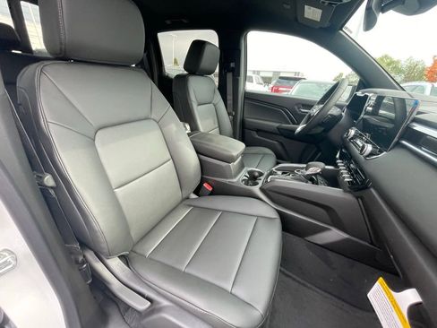 New 2026 GMC Canyon Elevation w/ Convenience Package image 31