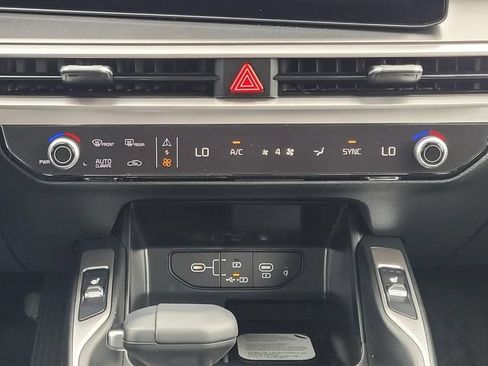 New 2026 Kia Sorento S FWD image 17
